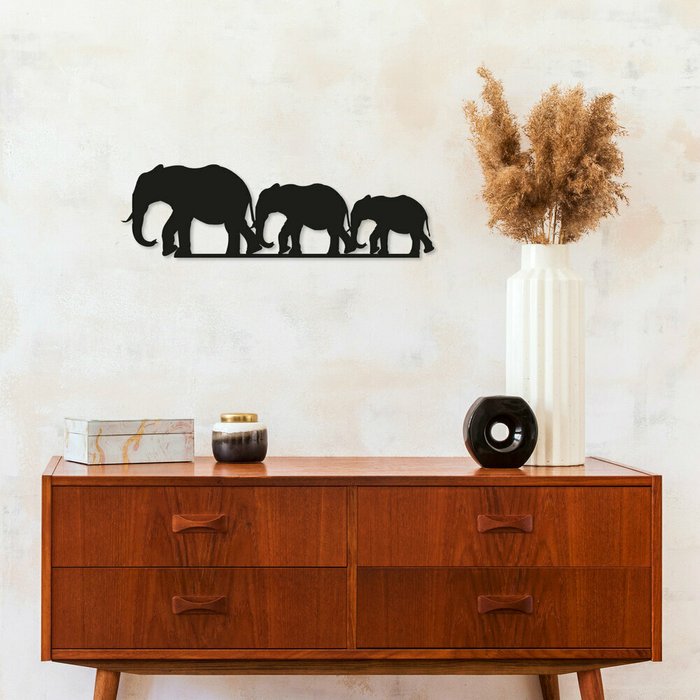 Настенный декор Слоны 15x50 черного цвета - купить Декор стен по цене 4905.0