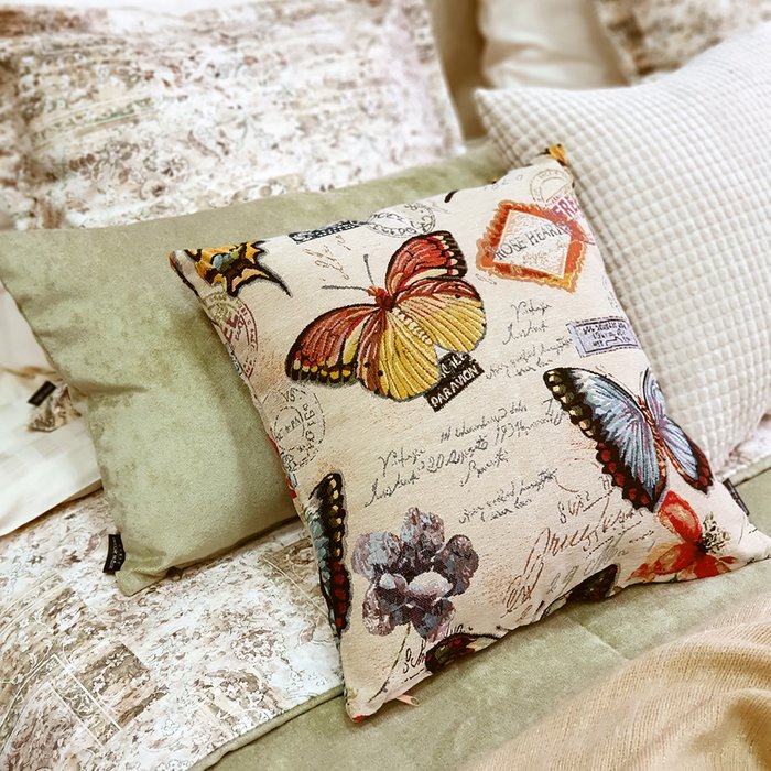 Декоративная подушка History Butterfly с бабочками - купить Декоративные подушки по цене 1127.0