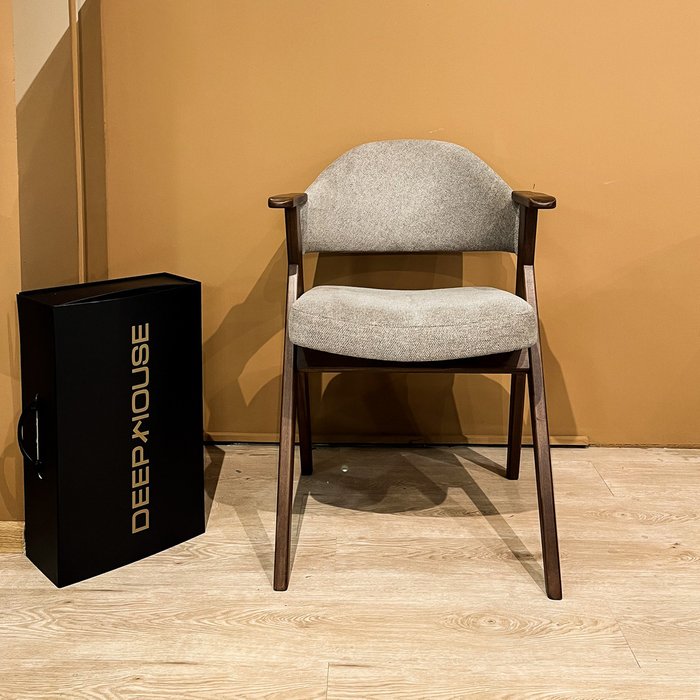 Стул Лестер Нью серо-коричневого цвета - купить Обеденные стулья по цене 18990.0