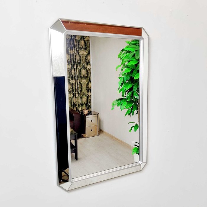 Настенное зеркало Casell 60x90 серебряного цвета - купить Настенные зеркала по цене 23300.0