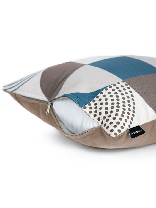 Декоративная подушка Tauer коричнево-синего цвета - купить Декоративные подушки по цене 1368.0