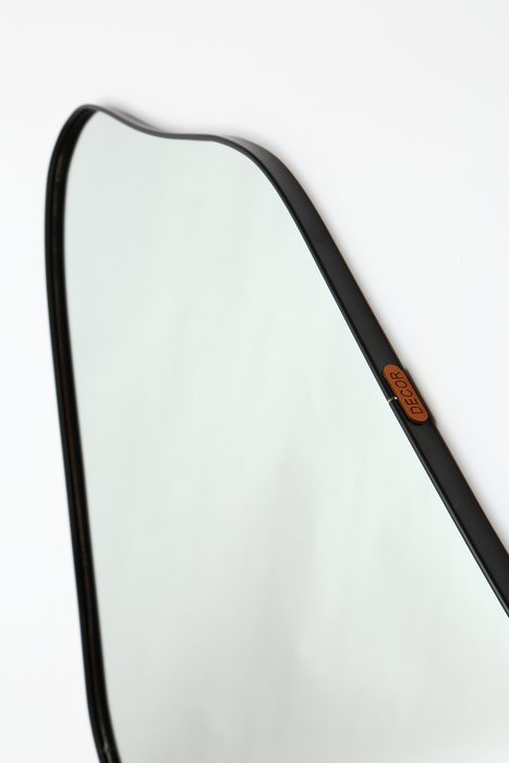 Настенное зеркало Nuovo в раме черного цвета - купить Настенные зеркала по цене 8900.0