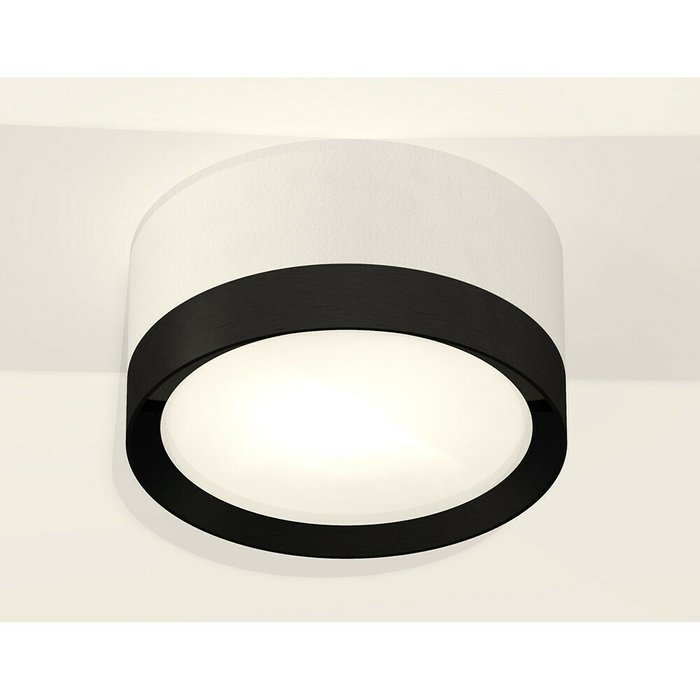 Светильник точечный Ambrella Techno Spot XS8101002 - купить Накладные споты по цене 2671.0