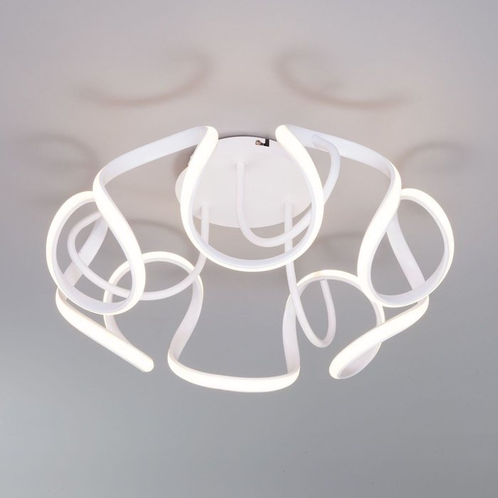 Потолочный светодиодный светильник с пультом управления 90238/1 белый Alstroemeria - лучшие Потолочные люстры в INMYROOM