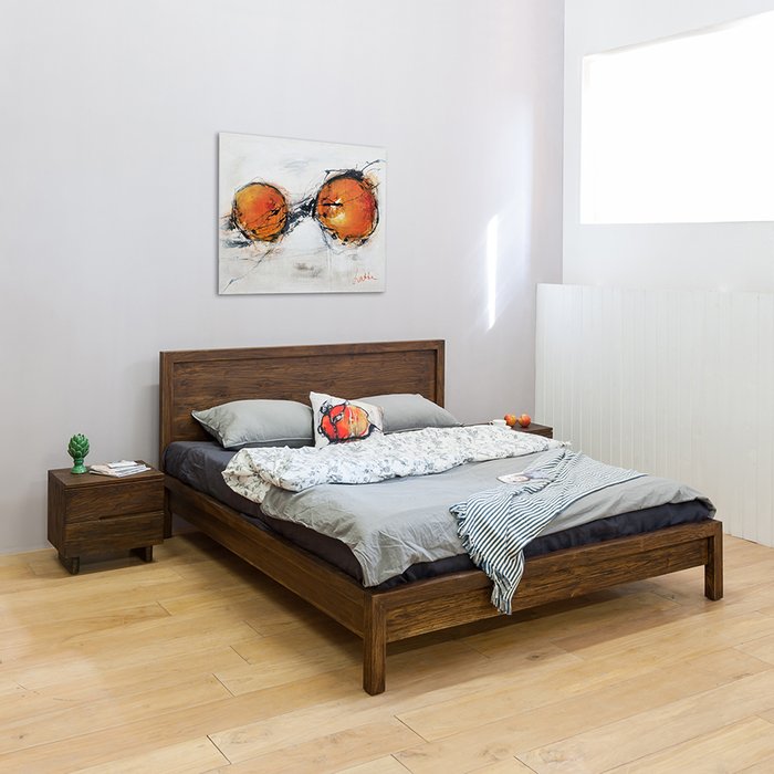 Кровать Margutta Queen 160х200 из массива тика - лучшие Кровати для спальни в INMYROOM