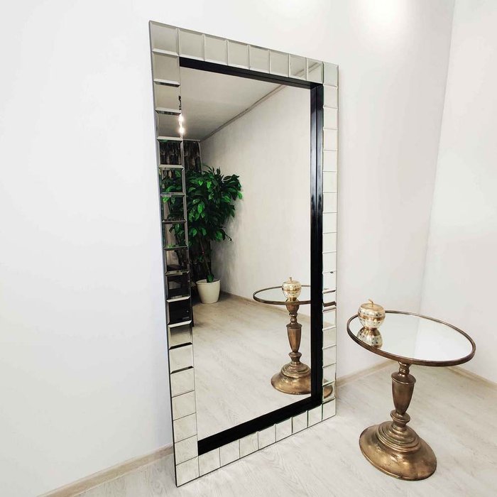 Настенное зеркало Lando 90x180 серебряного цвета - лучшие Настенные зеркала в INMYROOM