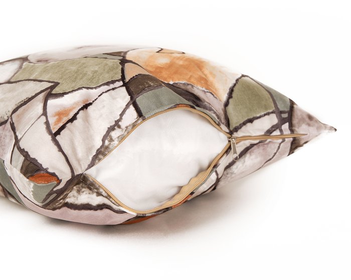 Декоративная подушка Fleur mocca с абстрактным рисунком - лучшие Декоративные подушки в INMYROOM