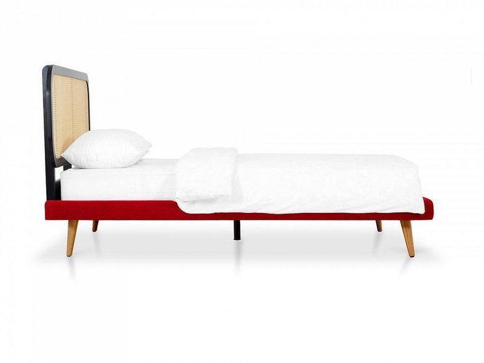 Кровать Male 160х200 красно-бежевого цвета - лучшие Кровати для спальни в INMYROOM