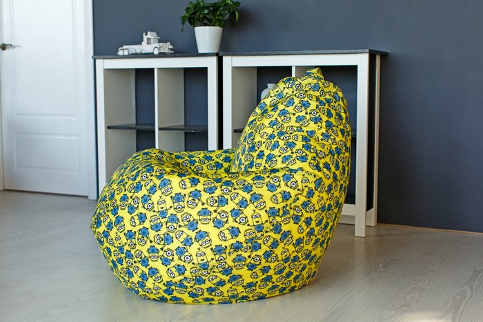Кресло-мешок Груша XL Миньены желто-синего цвета - лучшие Бескаркасная мебель в INMYROOM