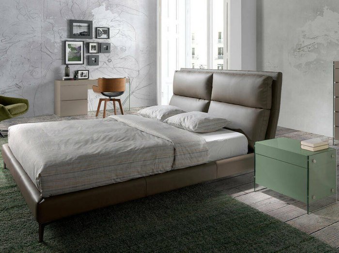 Кровать с мягким изголовьем коричневого цвета 160x200 - купить Кровати для спальни по цене 275990.0