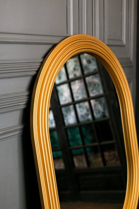 Зеркало настенное Roma в золотой оправе - лучшие Настенные зеркала в INMYROOM