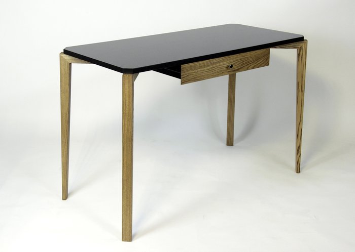 Рабочий стол Alfa Compact черно-коричневого цвета - купить Письменные столы по цене 29348.0