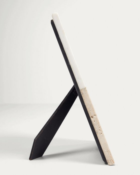 Рамка для фото Uria 20х25 бело-бежевого цвета - лучшие Рамки в INMYROOM