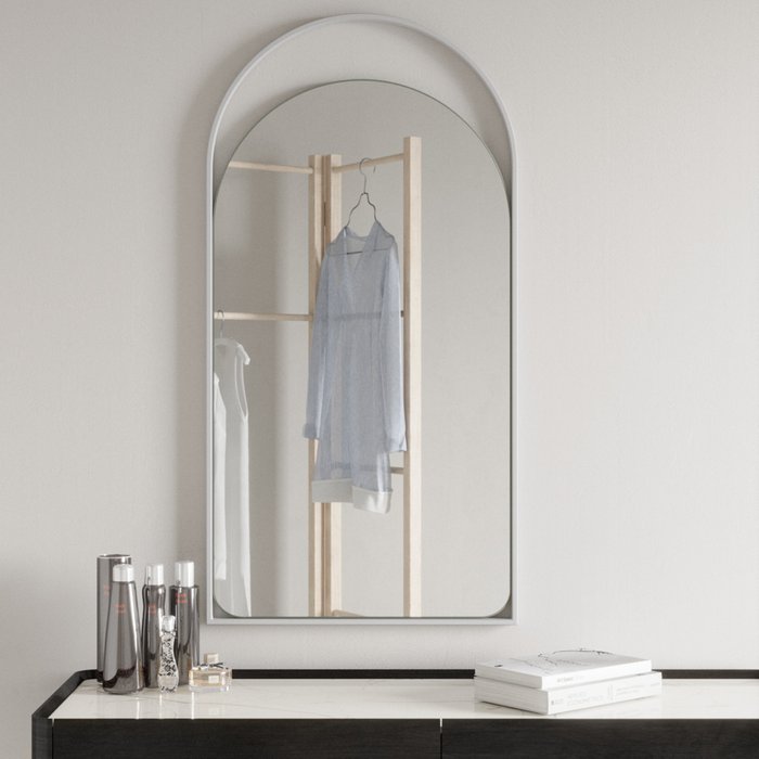 Дизайнерское арочное настенное зеркало Arkelo S в металлической раме белого цвета. - купить Настенные зеркала по цене 11900.0