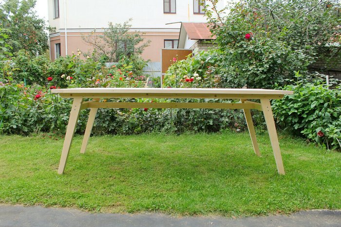 Стол дачный с продольными ногами L из массива ели - купить Садовые столы по цене 11180.0