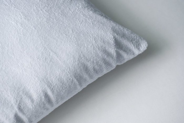 Чехол защитный на подушку с мембраной