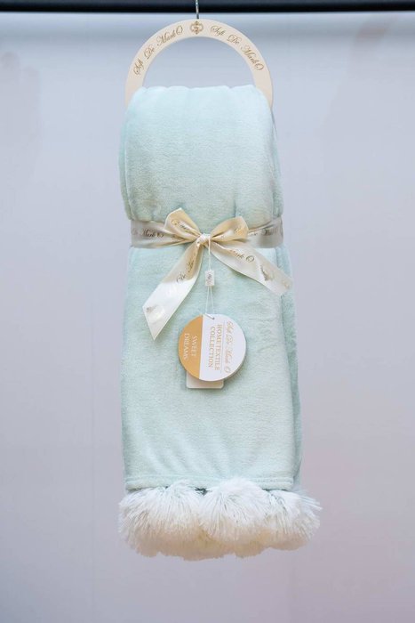 Плед Fluffy ball 220х240 бирюзового цвета - лучшие Пледы в INMYROOM Плед Fluffy ball 220х240 бирюзового цвета - лучшие Пледы в INMYROOM
