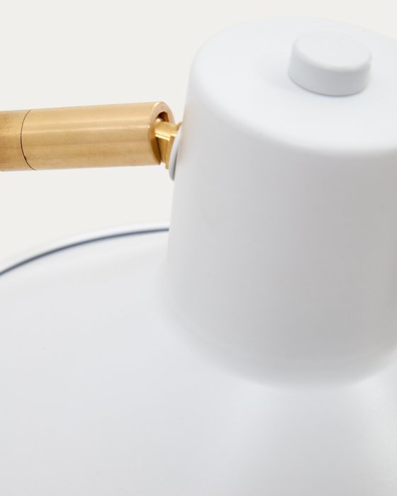 Настенный светильник Plass белого цвета - купить Бра и настенные светильники по цене 13990.0