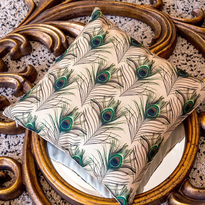 Интерьерная подушка Жар-Птица бежевого цвета 45х45 - лучшие Декоративные подушки в INMYROOM