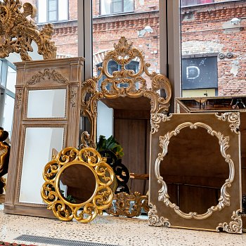 Настенное зеркало Лакост цвета матового золота  - купить Настенные зеркала по цене 20000.0