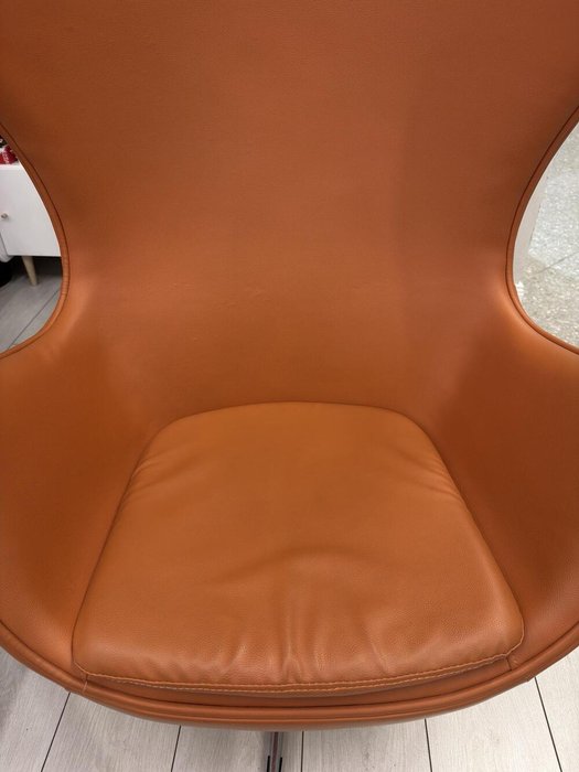 Кресло Egg Style Chair оранжевого цвета - лучшие Интерьерные кресла в INMYROOM