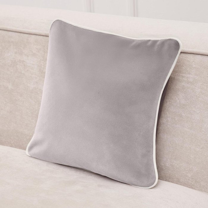 Подушка декоративная Duo коричнево-бежевого цвета  - купить Декоративные подушки по цене 990