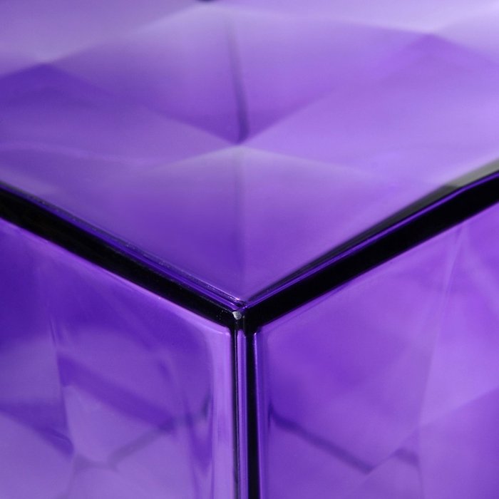 Журнальный стол Optic фиолетового цвета - лучшие Журнальные столики в INMYROOM