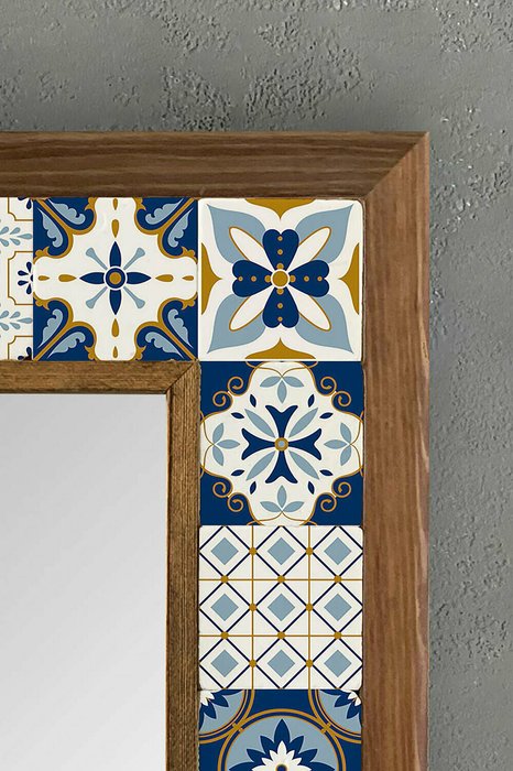 Настенное зеркало 33х33 с каменной мозаикой сине-белого цвета - лучшие Настенные зеркала в INMYROOM