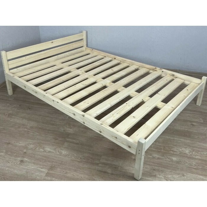 Кровать Классика сосновая 140х200 бежевого цвета - купить Кровати для спальни по цене 11359.0