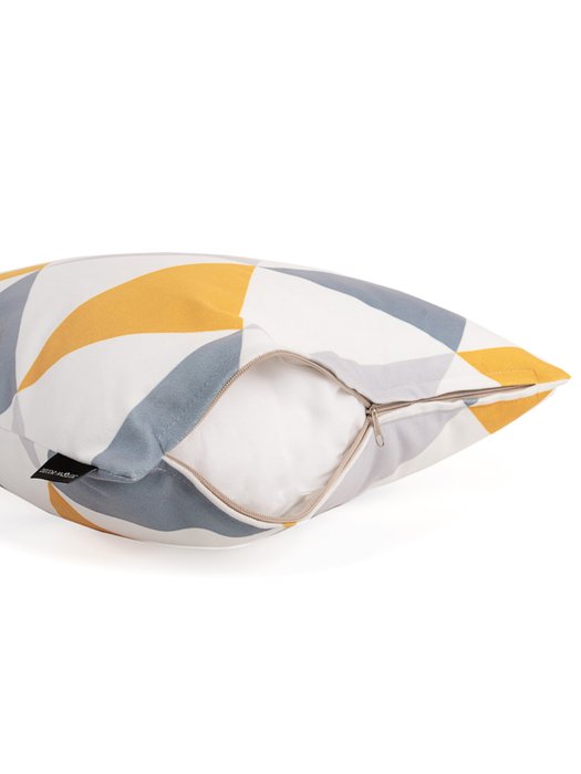 Декоративная подушка Otto с геометрическим узором - купить Декоративные подушки по цене 1368.0