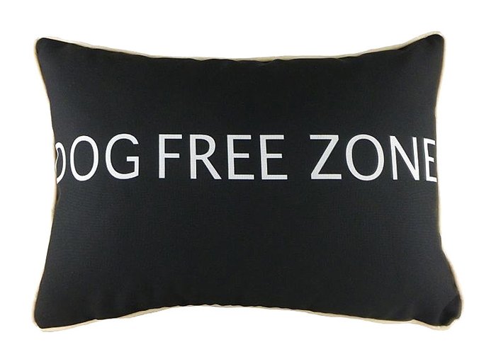 Подушка с надписью "Dog Free Zone"
