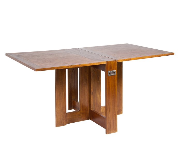 Обеденный раскладной стол коричневого цвета