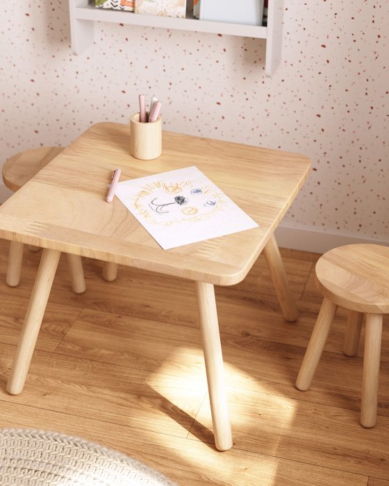 Квадратный детский стол Dilcia из массива каучука - лучшие Детские столы в INMYROOM