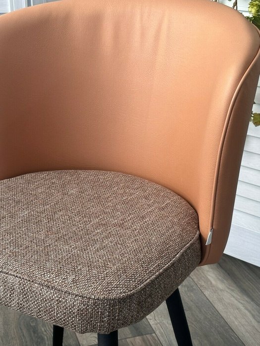 Стул Моне Rovena коричнево-оранжевого цвета - лучшие Обеденные стулья в INMYROOM