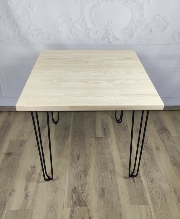 Стол обеденный Loft 80х80 со столешницей из массива сосны без покрытия на металлических ножках - лучшие Обеденные столы в INMYROOM