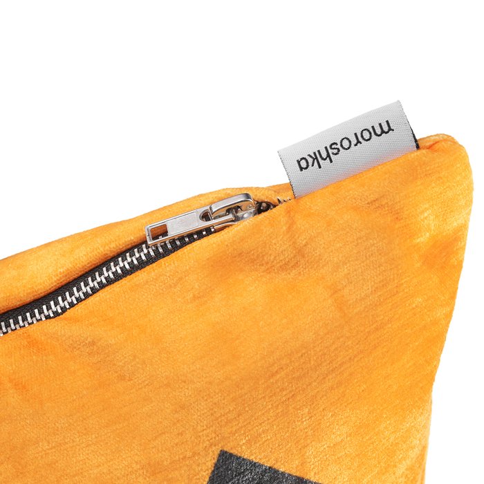 Декоративная подушка Don`t cross 40х40 оранжевого цвета на молнии - купить Декоративные подушки по цене 950.0