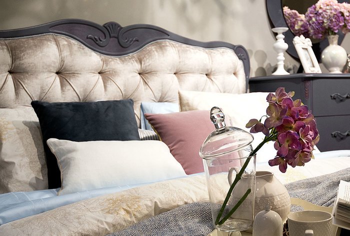 Кровать Fleuron 180х200 серо-бежевого цвета - купить Кровати для спальни по цене 143120.0