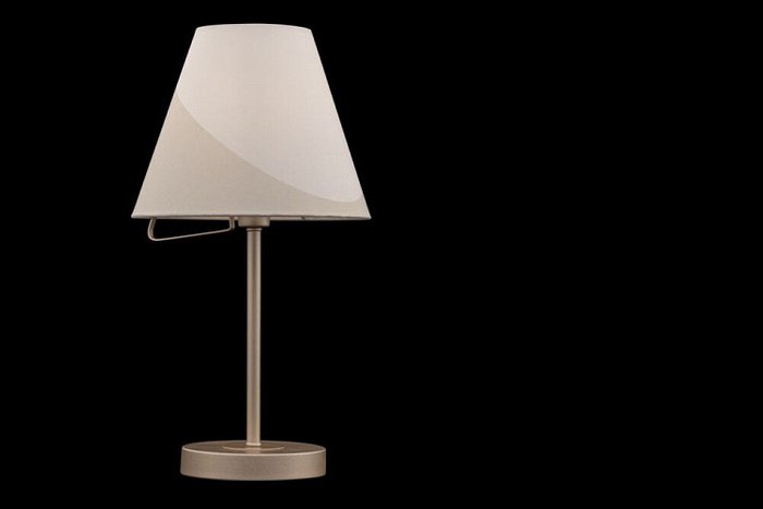 Настольная лампа Vanessa с белым абажуром - лучшие Настольные лампы в INMYROOM