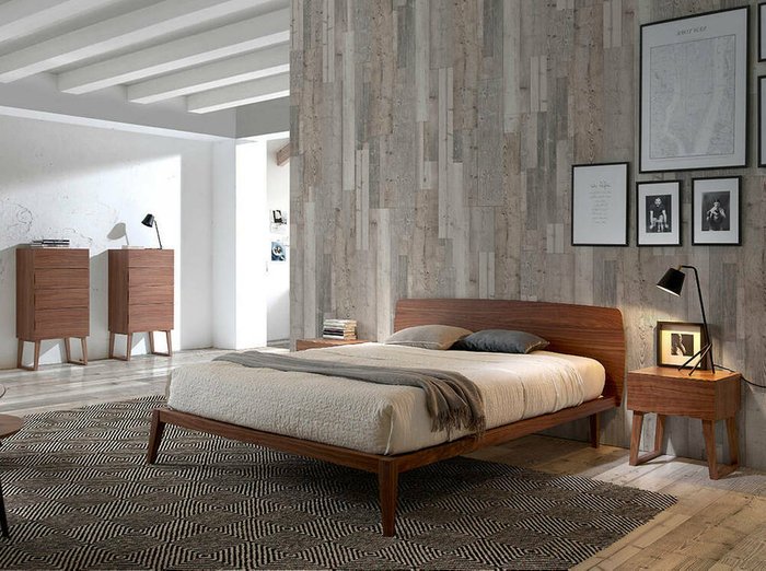 Кровать из массива ореха 150x200 коричневого цвета - купить Кровати для спальни по цене 169990.0