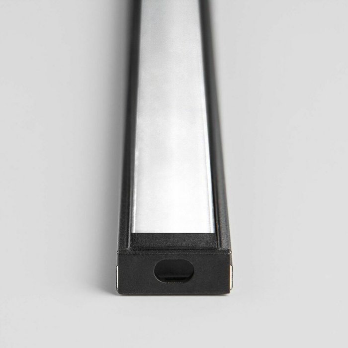 Накладной алюминиевый профиль для светодиодной ленты черно-белого цвета - лучшие Профили для светодиодных лент в INMYROOM