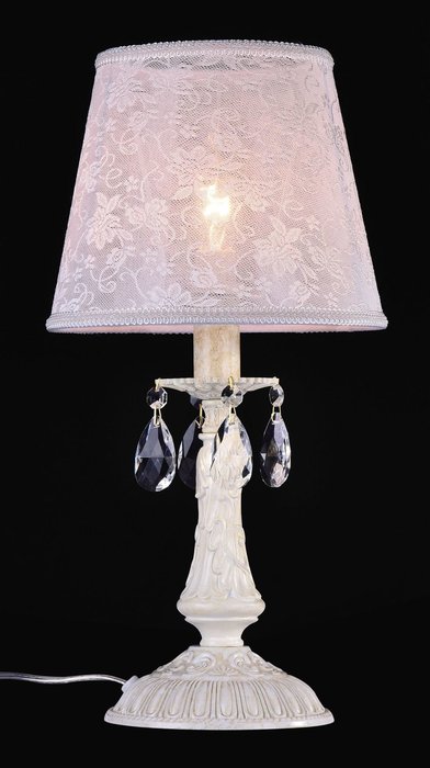 Настольная лампа Filomena с белым абажуром - купить Настольные лампы по цене 5800.0