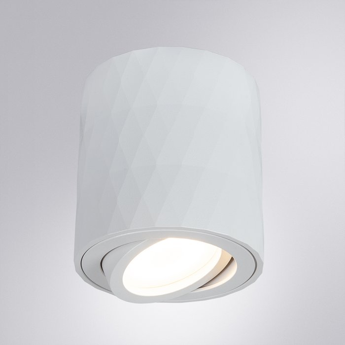 Точечный накладной светильник Fang белого цвета - купить Накладные споты по цене 990.0