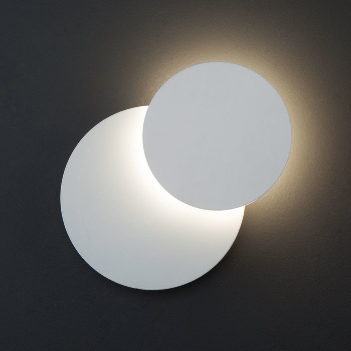 Настенный светодиодный светильник Figure белого цвета