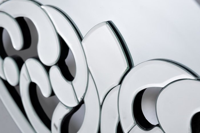Декоративное настенное зеркало круглой формы  - купить Настенные зеркала по цене 20600.0