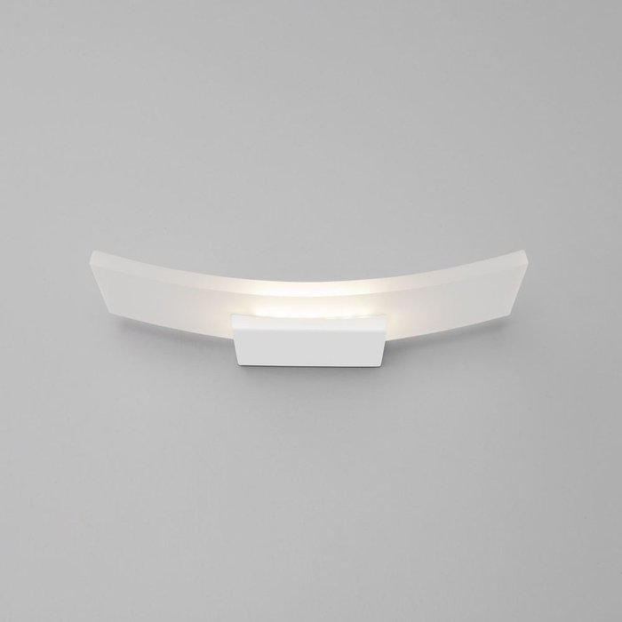 Настенный светодиодный светильник 40152/1 LED белый Share - купить Бра и настенные светильники по цене 3360.0