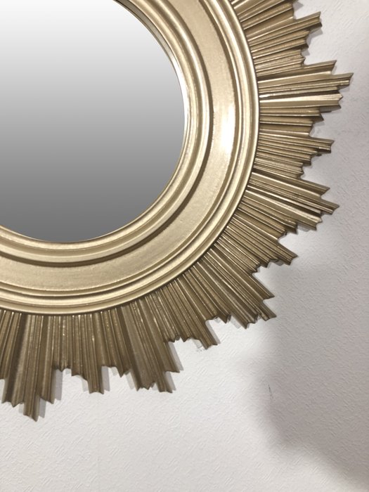 Настенное зеркало Estepona золотого цвета - купить Настенные зеркала по цене 46800.0