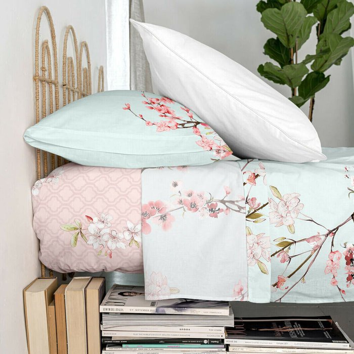 Простынь верхняя Chinoiserie 240x270 голубого цвета - лучшие Простыни в INMYROOM