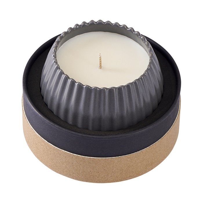 Свеча ароматическая Secret santa серого цвета - купить Свечи по цене 2590.0