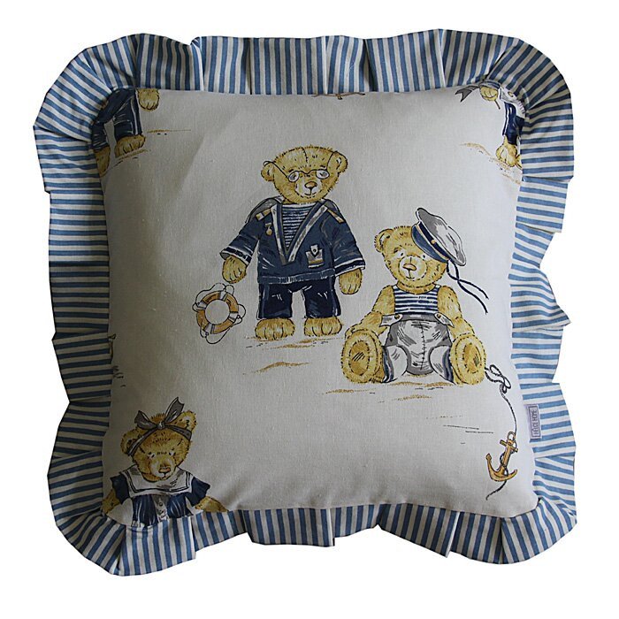 Подушка детская с рюшами "Для путешественников и моряков"