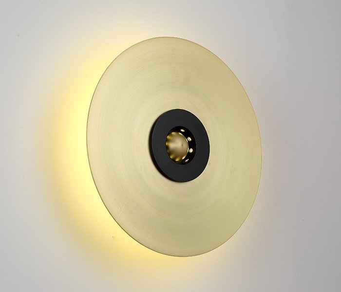Настенный светильник Shavas D золотого цвета 